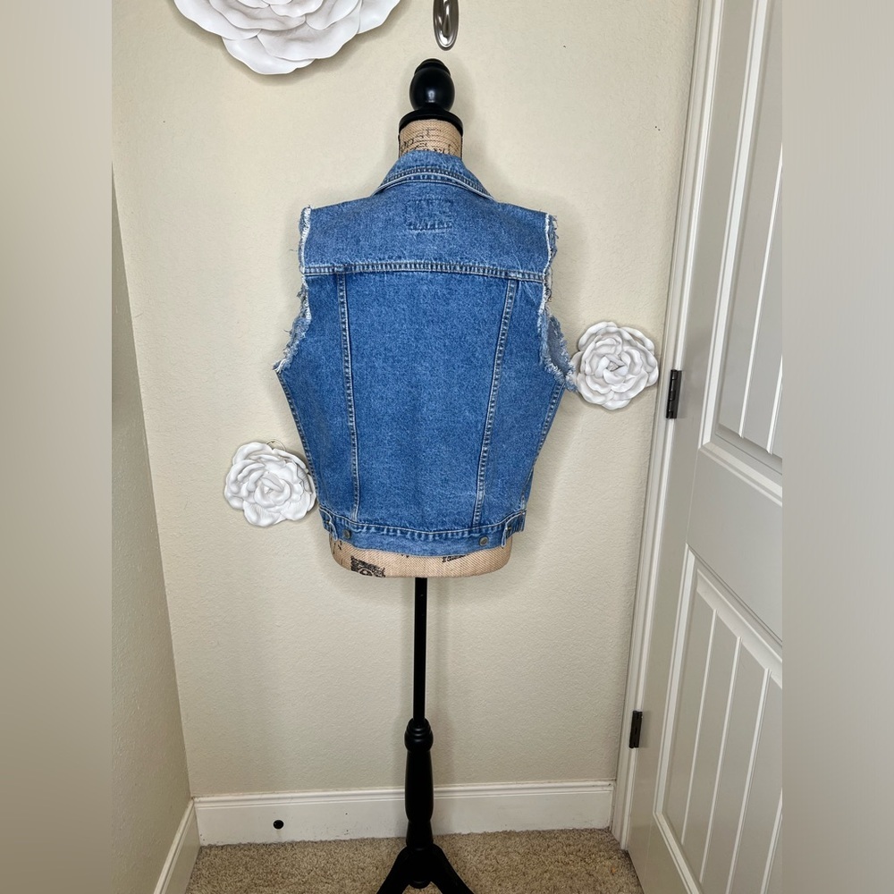 Vintage Gitano Medium Blue Wash Denim Frayed Sleeves Trucker Vest Sz Small - Picture 9 of 14